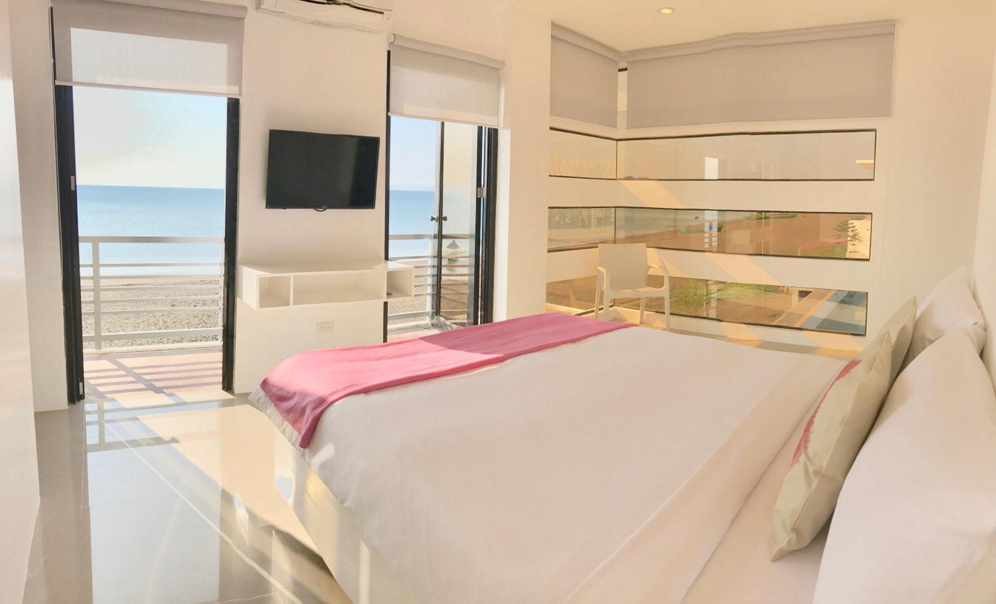 Blue Coast Beach Hotel Santa Ana  Bagian luar foto