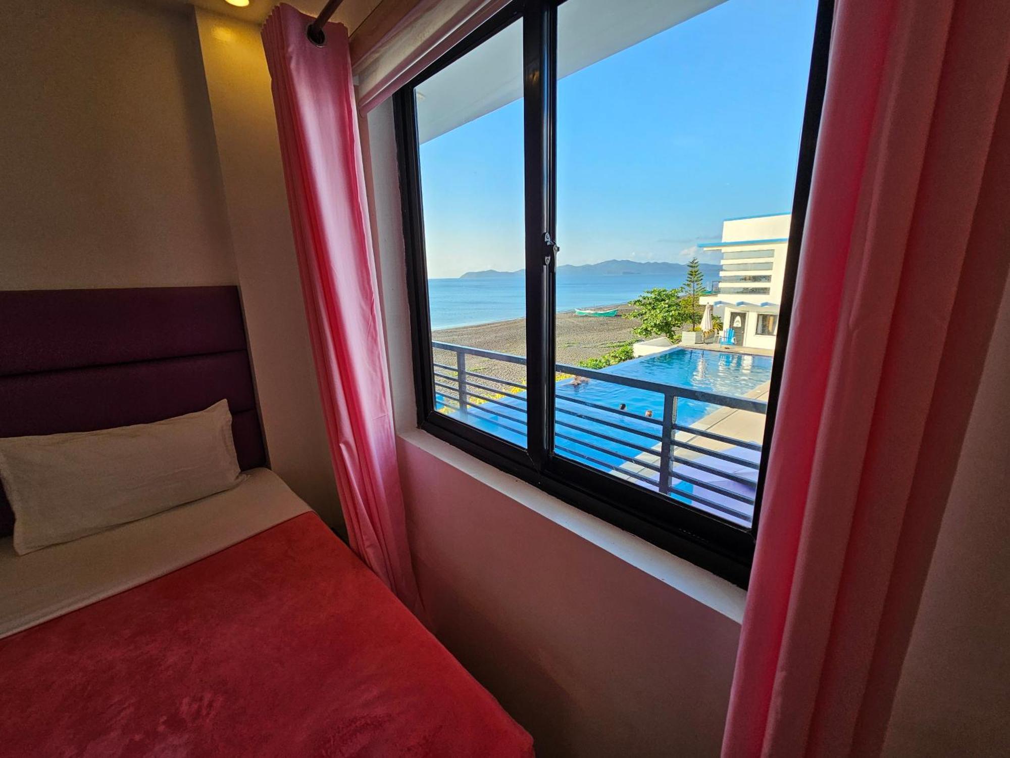Blue Coast Beach Hotel Santa Ana  Bagian luar foto