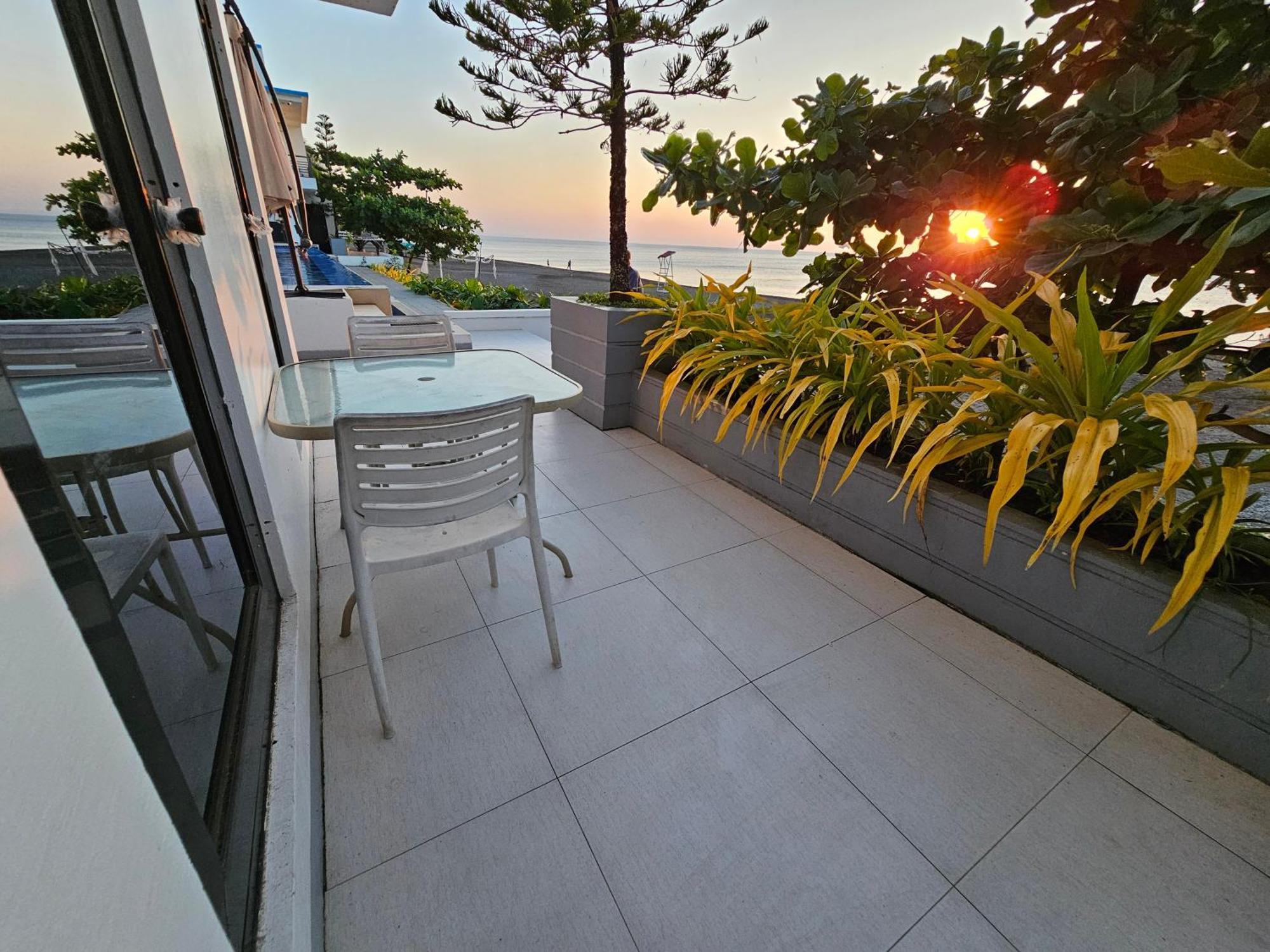 Blue Coast Beach Hotel Santa Ana  Bagian luar foto